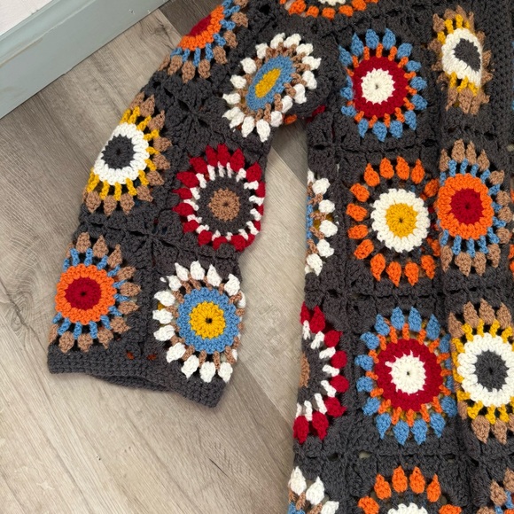 Hand Crochet Granny Square‎ Long Cardigan Sweater Size Medium/ Large - Picture 8 of 10